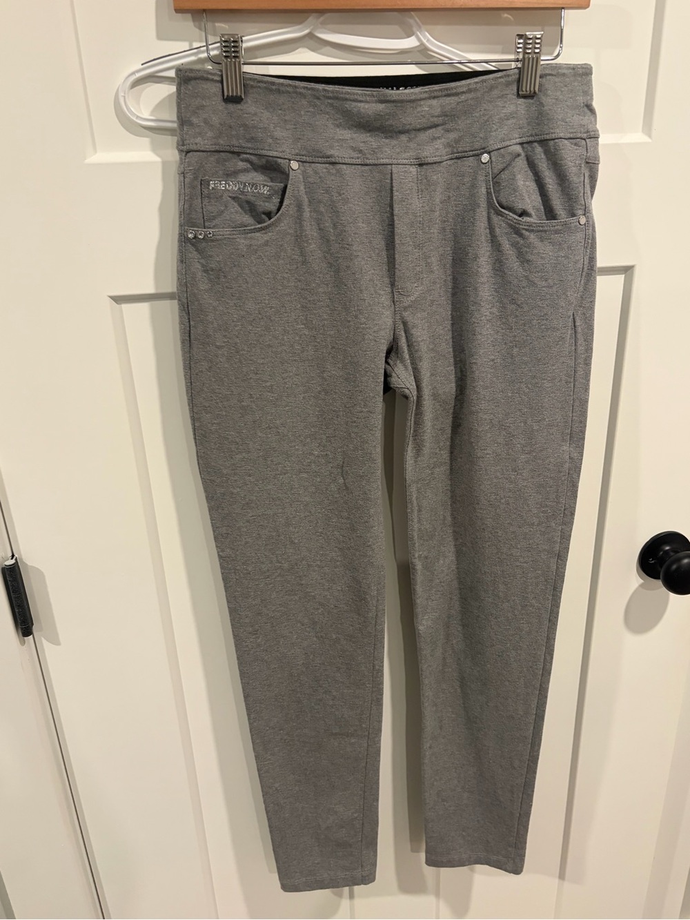 Freddy Jeans Women’s Pull-On stretch Gray Pants